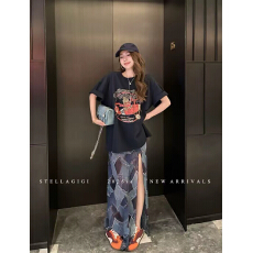 批发杨依姗 美式卡通字母印花T恤＋复古格纹印花雪纺开叉<b class='q'>半身裙</b>套装