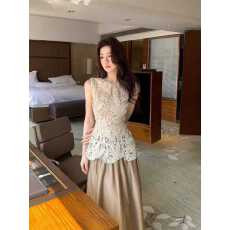 批发木子李的李法式优雅无袖立体刺绣镂空蕾丝背心收腰气质外穿上衣夏