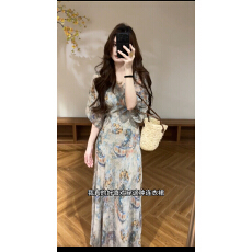 批发大婷婷夏季新款<b class='q'>蝙蝠</b>袖V领复古印花收腰气质<b class='q'>连衣裙</b>长裙