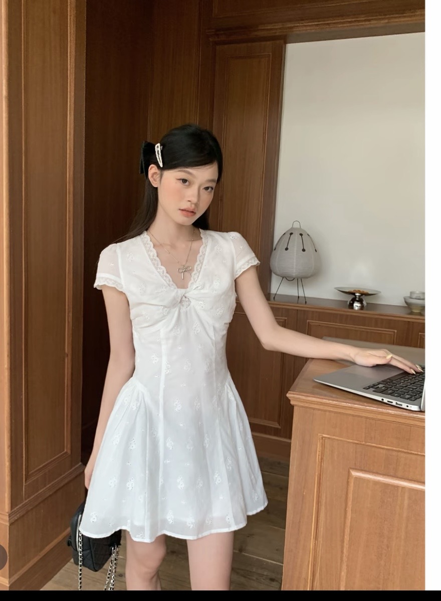 한 부서 순수한 욕망 바람 화이트 레이스 비틀림 홀로우 아웃 허리 수축 드레스