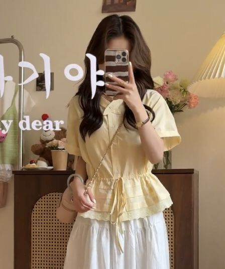 한 단추 황색 루즈핏 인형 셔츠 여성 2026 년 한 인사이드 라운드 넥 가스 미니멀리즘 프릴 펌프 로프 허리 수축 맨위