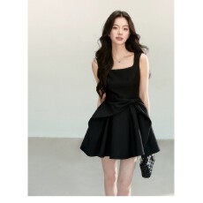 批发千金感收腰蝴蝶结设计感连衣<b class='q'>裙</b>夏季新款收腰显瘦黑色背带<b class='q'>裙</b>
