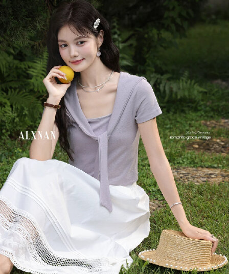 반팔 티셔츠 여성 여름 새로운 디자인 센스 작은 대중 숄 몸매 가꾸기 보라색 맨위