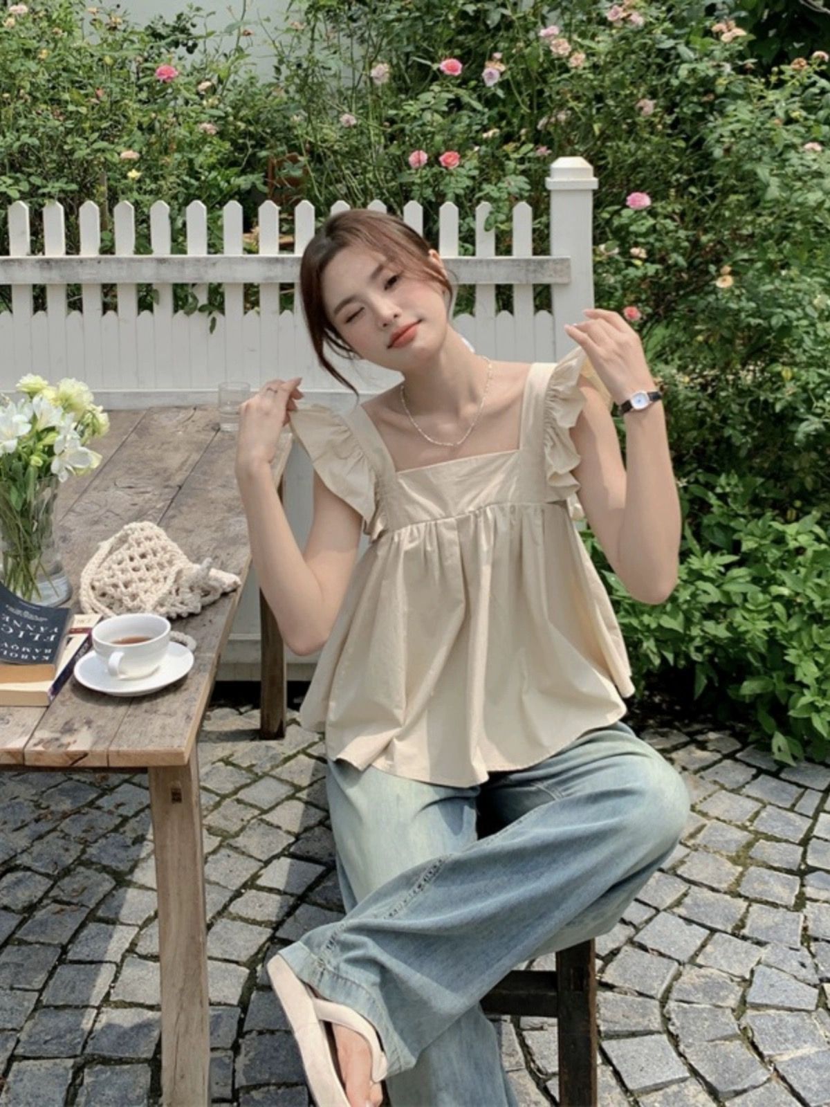 맨위 여성 여름 새로운 달콤함 디자인 센스 작은 대중 프릴 Chic 작은 셔츠 뒤로 명중 가져 가라.
