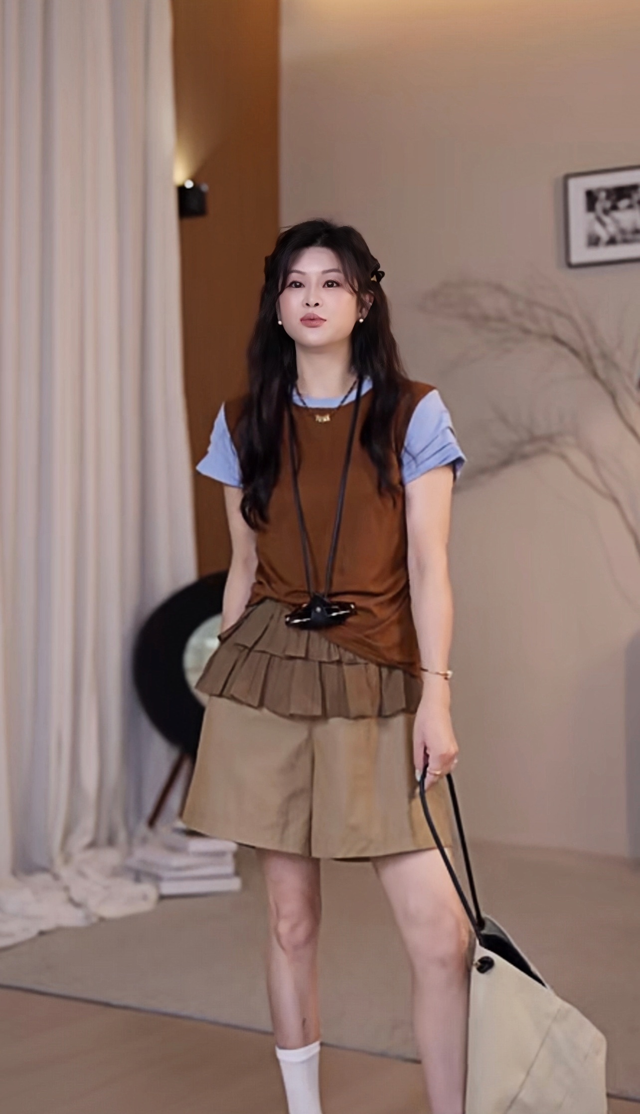 여름 새로운 한 부서 패치워크 페이크 레이어드 품격 배색 디자인 라운드 넥 슬림해 보이는 표지 고기 티셔츠