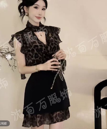 2026 새로운 패션 레오파드 무늬 민소매 셔츠 미니 스커트 반신 스커트 두 세트 고급 센스 품격 로얄 자매 바람