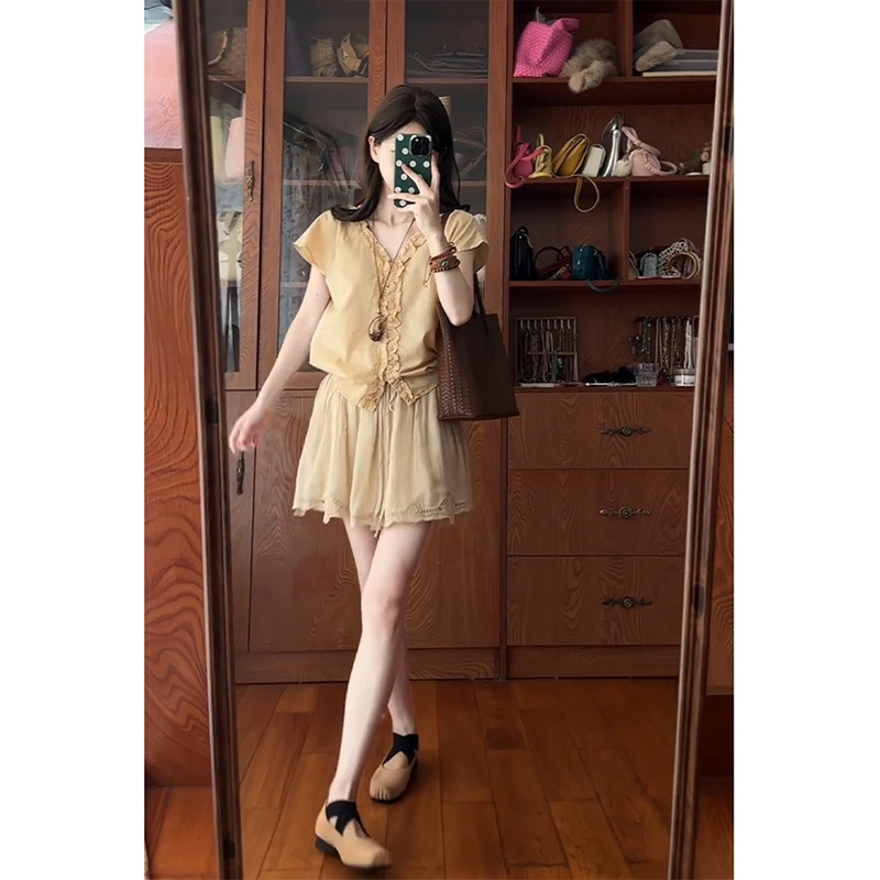 여름 새로운 한 부서 느슨함 센스 프릴 V넥 반팔 셔츠 레이스 반신 치마 세트
