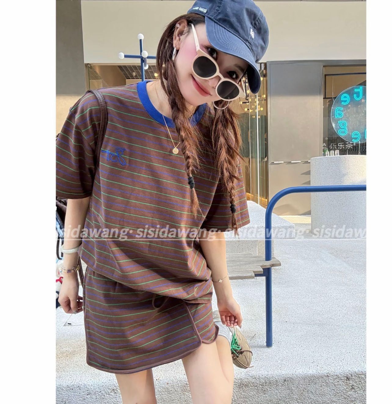 여름 새로운 배색 스트라이프 라운드 넥 반팔 펌프 로프 반신 스커트 캐주얼 세트