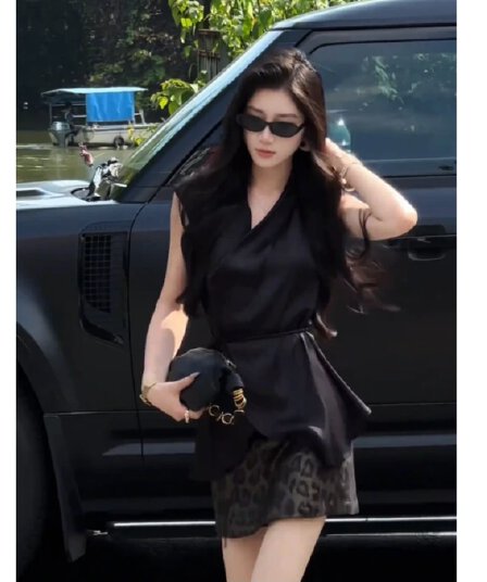 구름 공단 흔들다 칼라 민소매 조끼 여성 셔츠 스트랩 허리 수축 작은 셔츠 맨위 다림질 금박 레오파드 무늬 치마 세트