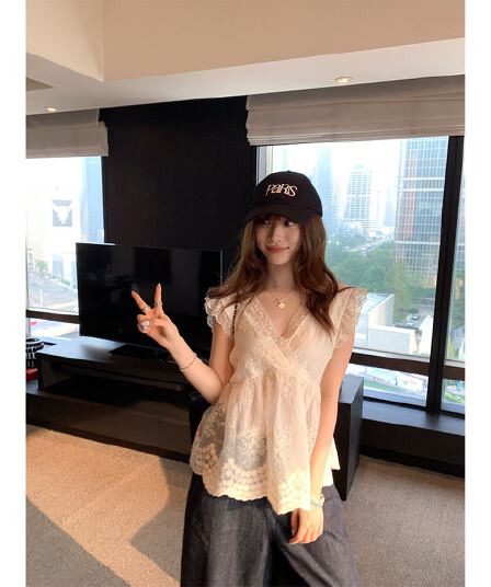 프랑스식 V넥 레이스 맨위 여름 새로운 백리스 프릴 레이스 민소매 조끼 홀로우 아웃 레트로 품격