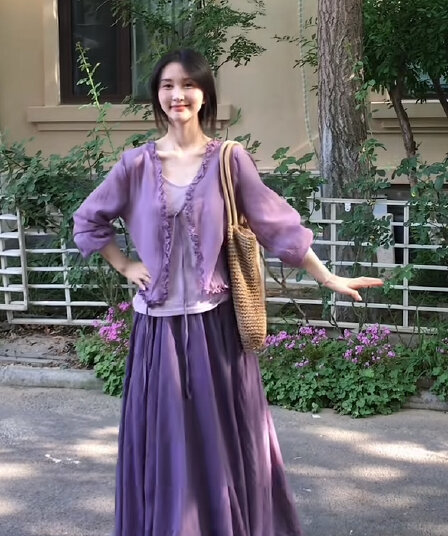 2026 이른 가을 한 스타일 분위기 센스 착용 가져 가라. 여성 연령 감소 자외선 차단 플러스 한 부서 슬립 하이웨이스트 아름다운 반신 치마 세트