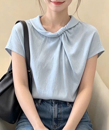 여름 새로운 프랑스식 파란색 스탠드 칼라 주름 반팔 셔츠 여성 자이언트 잘 생긴 디자인 센스 출퇴근 맨위