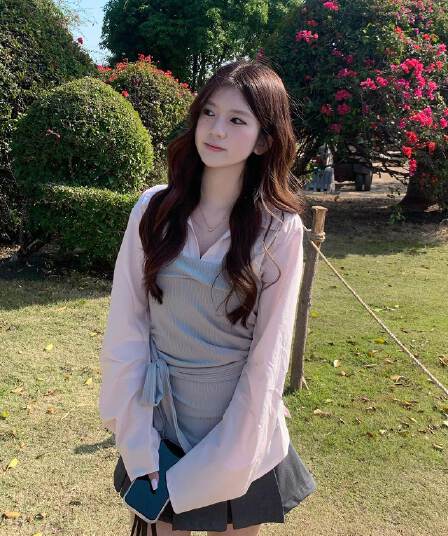 이른 가을 아름다운 전체 집합 ootd 캐주얼 착용 가져 가라. 디자인 센스 패치워크 페이크 레이어드 셔츠 플리츠 치마 세트 여성 의류