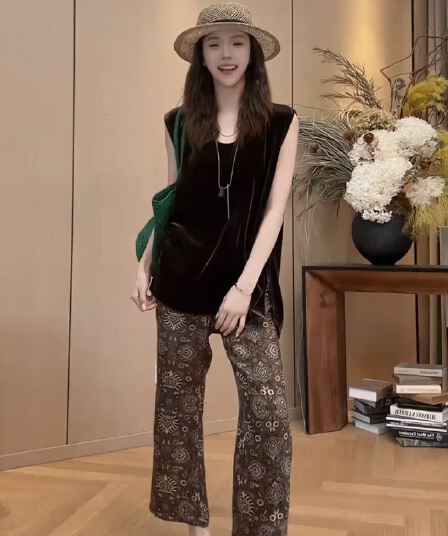 2026 새로운 V넥 측면 트임 벨벳 작은 셔츠 캐슈 꽃 배색 캐주얼 바지 세트