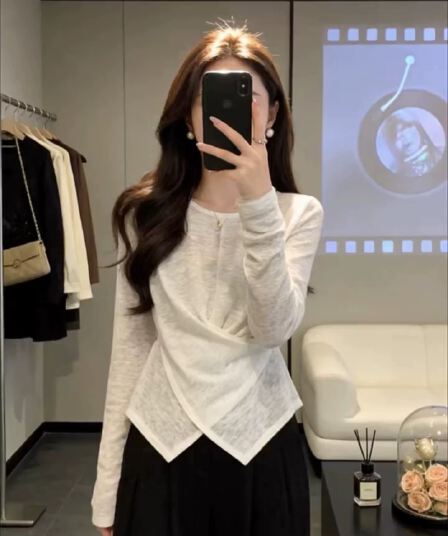 이른 가을 디자인 센스 작은 대중 아름다운 트임 맨위 한 부서 chic 불규칙 화이트 긍정적 인 어깨 긴팔 티셔츠 여성