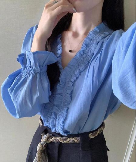 가을 의상 새로운 프랑스식 사소한 파란색 프릴 긴팔 셔츠 고급 센스 루즈핏 슬림해 보이는 나팔 소매 맨위