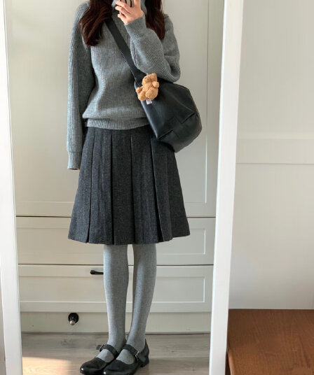 샤오홍 예약하기 폭발 가을 겨울 학원 스타일 어두운 회색 모직 플리츠 반신 스커트 여성 하이웨이스트 슬림해 보이는 한 마디 중 치마