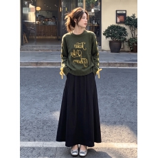 批发绿色复古刺绣正肩毛衣女2026新款秋冬短款针织衫上衣