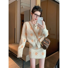 批发小个子毛衣套装女秋冬季新款加厚洋气减龄时尚慵懒风半身<b class='q'>裙</b>两件套