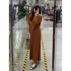 批发时尚套装<b class='q'>裙</b>女2026秋季新款慵懒风不规则长袖针织衫半身<b class='q'>裙</b>两件套潮