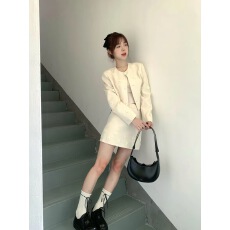 批发法式名媛小香风花朵连衣<b class='q'>裙</b>子秋冬女装富家千金风miu系穿搭套装<b class='q'>裙</b>
