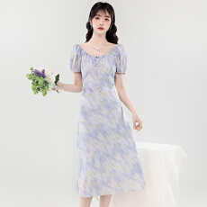 批发紫色连衣裙女2026夏装新款度假风时尚气质泡泡袖系带方领绝美裙子
