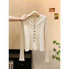 批发实拍坑<b class='q'>条纹</b>2026春季新款纯色针织衫开叉正肩毛衣显瘦女上衣chic