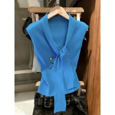 批发实拍克莱因蓝v领短袖t恤女短款显瘦正肩设计感多巴胺气质上衣新款