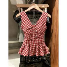 批发实拍法式红色格子v领<b class='q'>吊带</b><b class='q'>背心</b>女新款夏季美背褶皱收腰无袖上衣ins