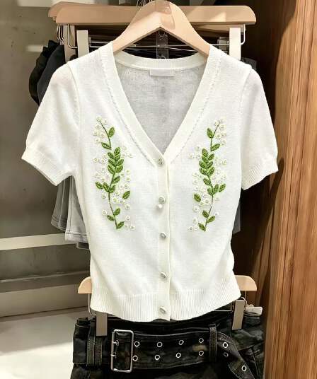 실사 프랑스식 쇼트 스타일 V넥 자수 니트 오픈 가디건 여름 외국 가스 달콤함 연령 감소 허리 수축 몸매 가꾸기 반팔 티셔츠 맨위