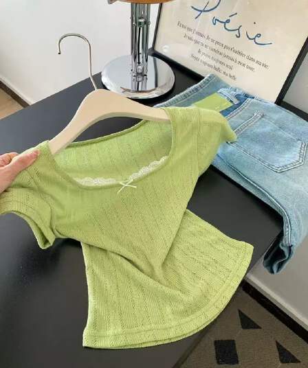 녹색 레이스 조각 광장 칼라 반팔 티셔츠 여성 루즈핏 슬림해 보이는 쇼트 스타일 긍정적 인 어깨 작은 키 맨위 2026chic