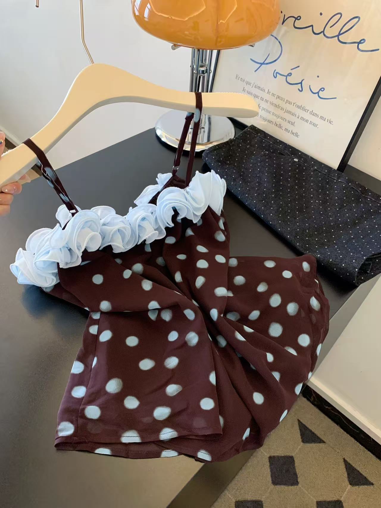 진한 보라색 프린트 도트 무늬 백리스 슬립 스택 착용 조끼 여성 인사이드 가져 가라. 수 있습니다. 외출용 핫걸 민소매 맨위 2026 여름