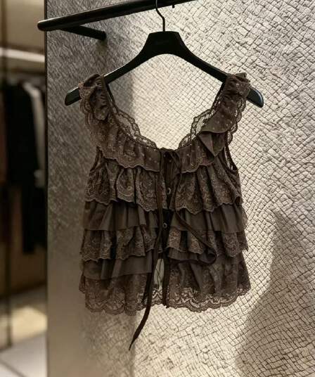 실사 다중 레이어 3 차원 명중 Pleat 망사 레이스 조각 연령 감소 다용도 쇼트 스타일 작은 날다 소매 슬립 맨위 chic