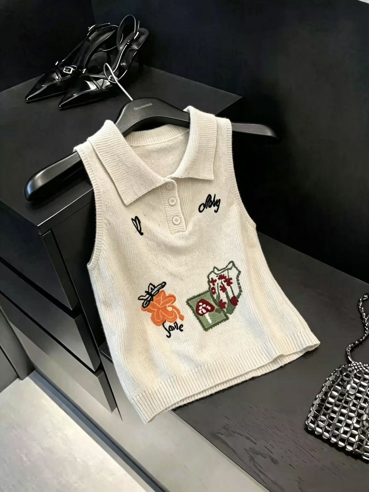 실사 한국 스타일 고양이 꽃 자수 폴로 칼라 민소매 니트 조끼 여성 여름 루즈핏 다용도 POLO 셔츠 맨위