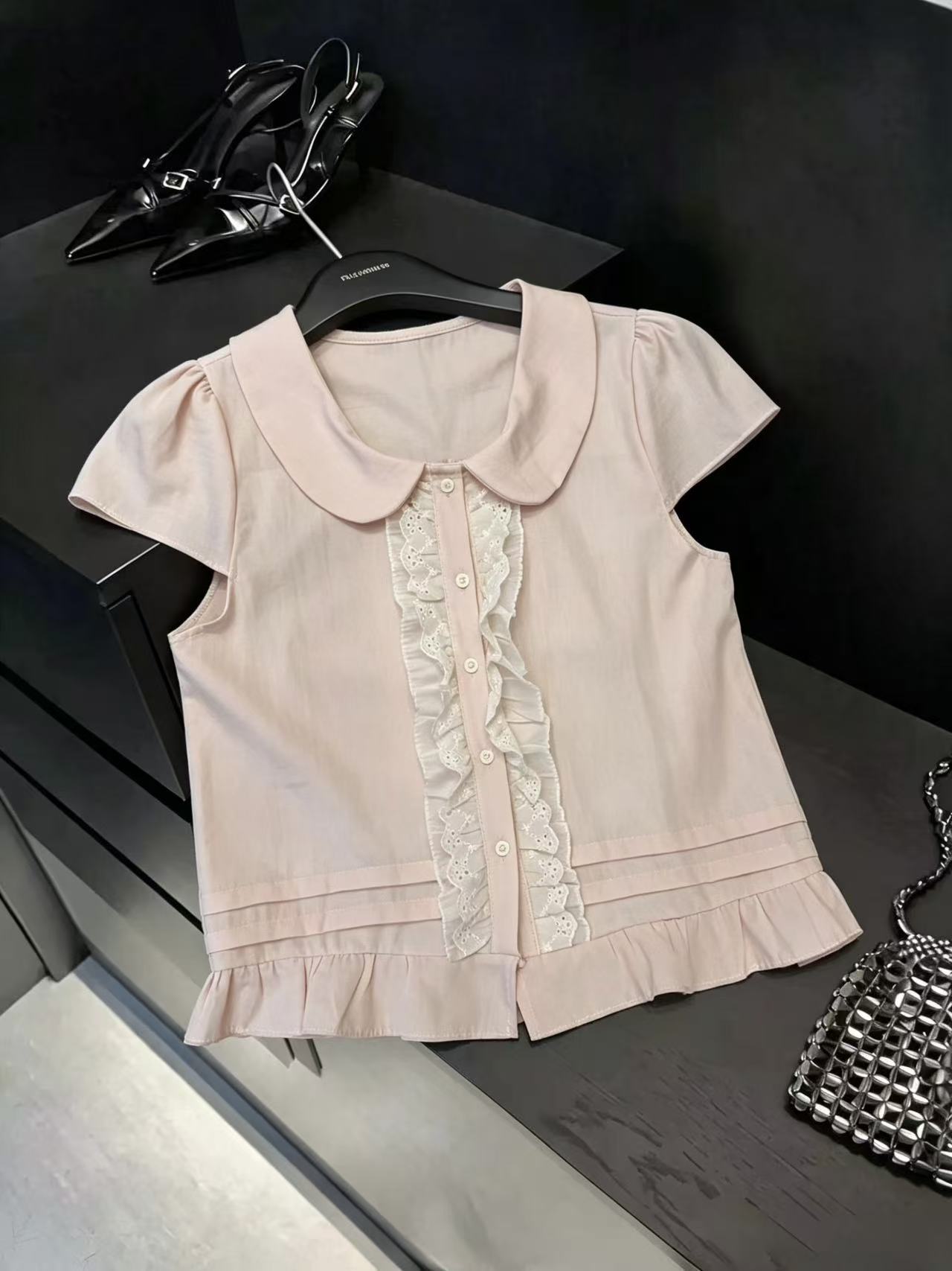 실사 프랑스식 플리츠 프릴 베이비 칼라 반팔 여성 셔츠 여름 새로운 달콤한 스타일 루즈핏 맨위 chic