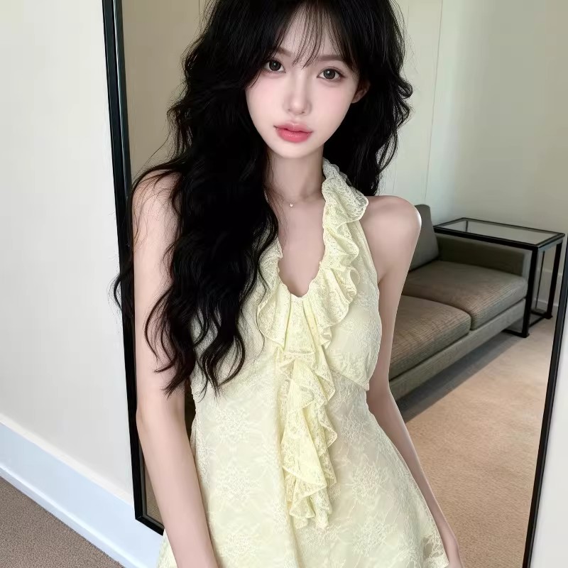 프랑스식 레트로 레이스 조각 프릴 행침 목 조끼 여성 여름 새로운 신선함 달콤함 몸매 가꾸기 오프숄더 맨위