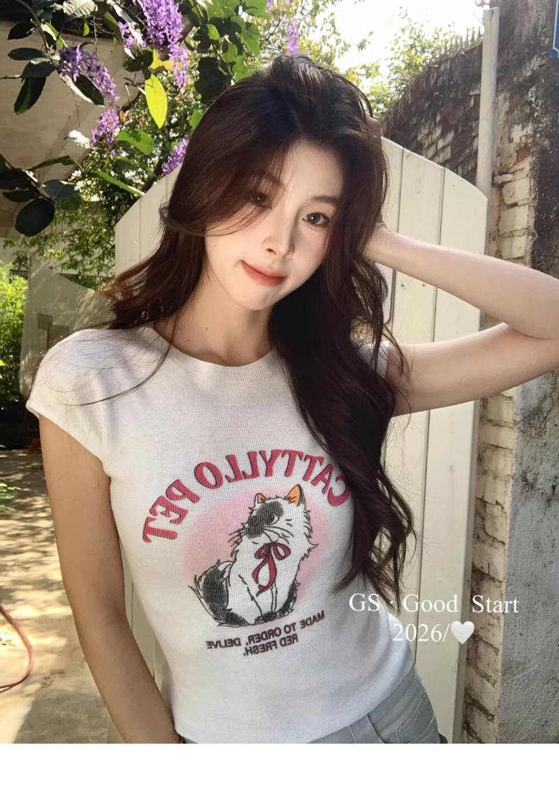 한국 동대문 세련된 재미있는 프린트 만화 핫걸 니트 작은 셔츠 몸매 가꾸기 슬림해 보이는 쇼트 스타일 부드러운 티셔츠