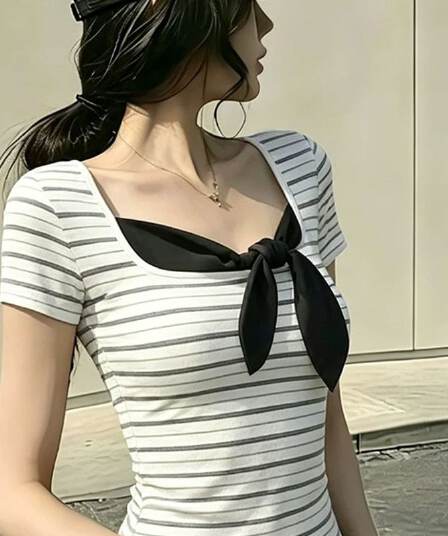 한 부서 라운드 넥 반팔 티셔츠 여성 여름 착용 가져 가라. 흑백 줄무늬 패치워크 나비 넥타이 tee 몸매 가꾸기 슬림해 보이는 품격 맨위