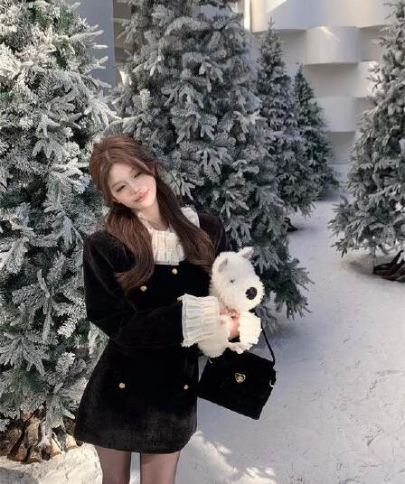 한국 동대문 패션 슈퍼 화재 작은 샤넬 스타일 벨벳 패치워크 짧은 외투 하이웨이스트 반신 스커트 채볼 천 골드 세트