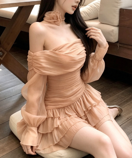 핫걸 섹시함 오프숄더 여성 드레스 가을 2026 새로운 순수한 욕망 바람 허리 수축 슬림해 보이는 오프숄더 케이크 미니 스커트