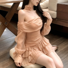 批发辣妹性感一字肩<b class='q'>连衣裙</b>女秋季2026新款纯欲风收腰显瘦<b class='q'>露肩</b>蛋糕短裙