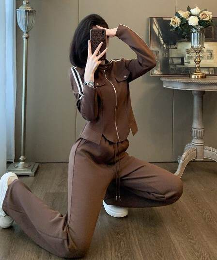 패션 슈퍼 화재 가을 새로운 스포츠 슈트 여성 루즈핏 슬림해 보이는 후드티 한 부서 패션 캐주얼 투피스 세트 트렌디