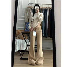 批发卡其色微喇<b class='q'>牛仔裤</b>女2026春秋季款低腰宽松显瘦垂感拖地喇叭马蹄裤