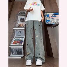 批发卡通<b class='q'>可爱</b>小狗刺绣牛仔裤女春秋季大码宽松阔腿胖mm休闲百搭直筒裤