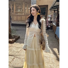 批发V领针织小衫<b class='q'>女</b>微喇袖夏海边度假风收腰镂空罩衫