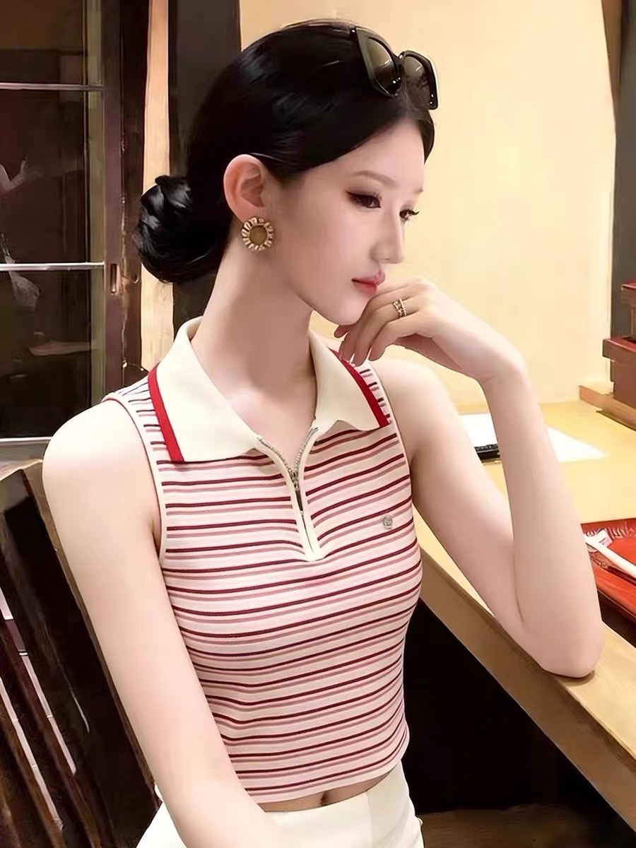 여름 레트로 배색 스트라이프 POLO 칼라 민소매 어깨 조끼 여성 외출용 디자인 센스 고유 한 하프 지퍼 맨위