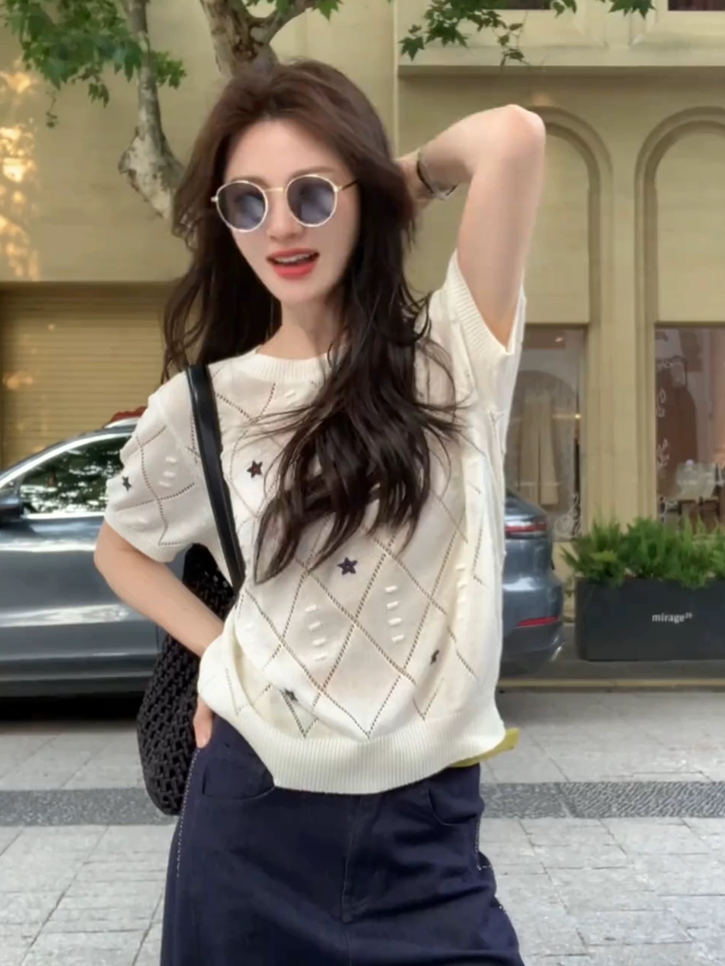 한 부서 화이트 별 홀로우 아웃 얼음 실크 니트 반팔 티셔츠 여성 여름 디자인 센스 작은 대중 고유 한 아름다운 맨위