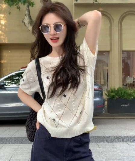 한 부서 화이트 별 홀로우 아웃 얼음 실크 니트 반팔 티셔츠 여성 여름 디자인 센스 작은 대중 고유 한 아름다운 맨위
