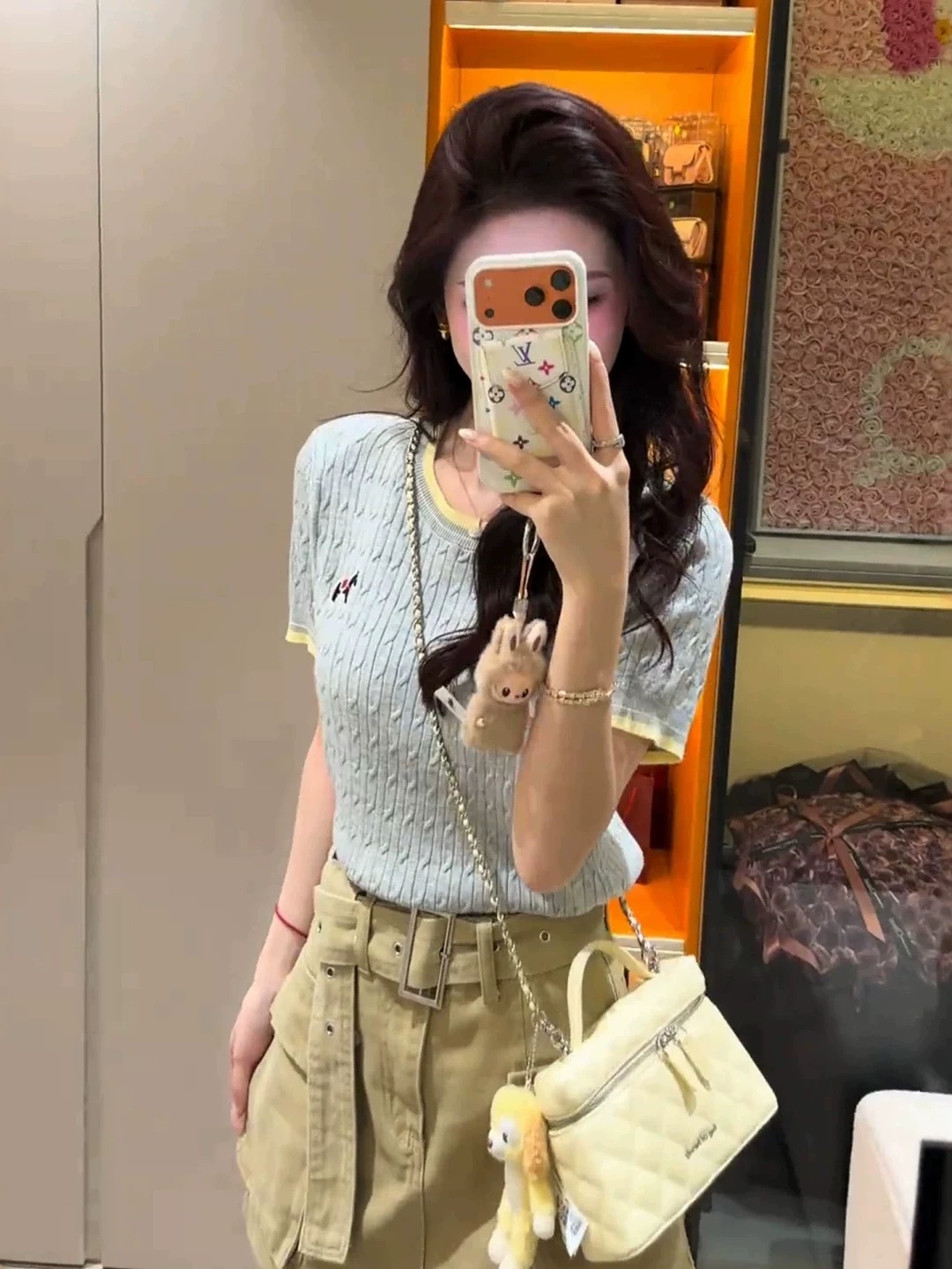 한 부서 배색 작은 말 자수 얼음 실크 니트 반팔 티셔츠 여성 여름 chic 품격 연령 감소 디스플레이 얇고 작은 맨위