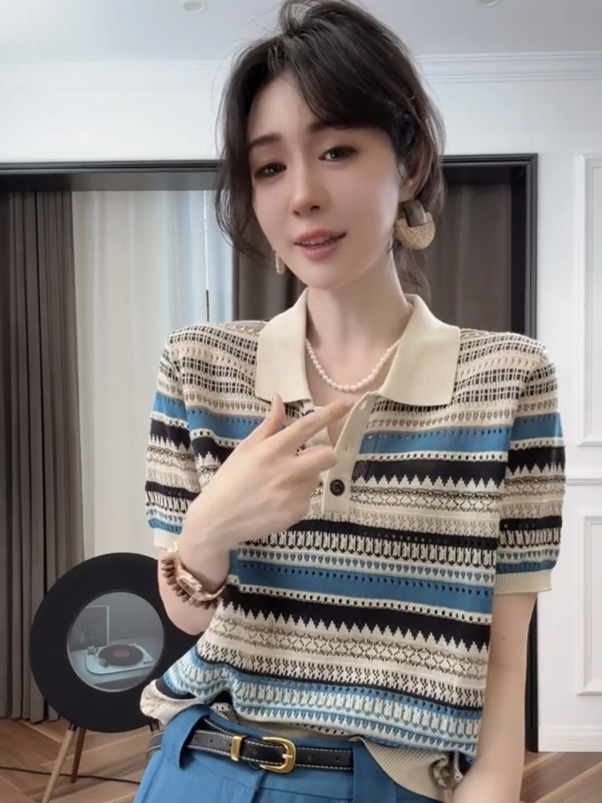 올해 인기 ~ 중 폭발 여성 의류 여름 2026 새로운 폴로 칼라 반팔 니트 고유 한 아름다운 그레이트 봐. 의류
